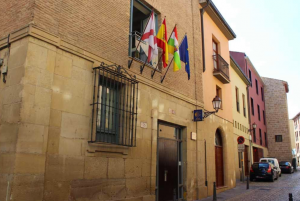 Logrono Albergue - opposite a police station. 